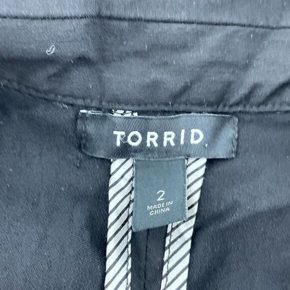 Black Torrid Womens Blazer Jacket Size 2 With Ruched Sleeves & Button 0090 - Picture 3 of 9